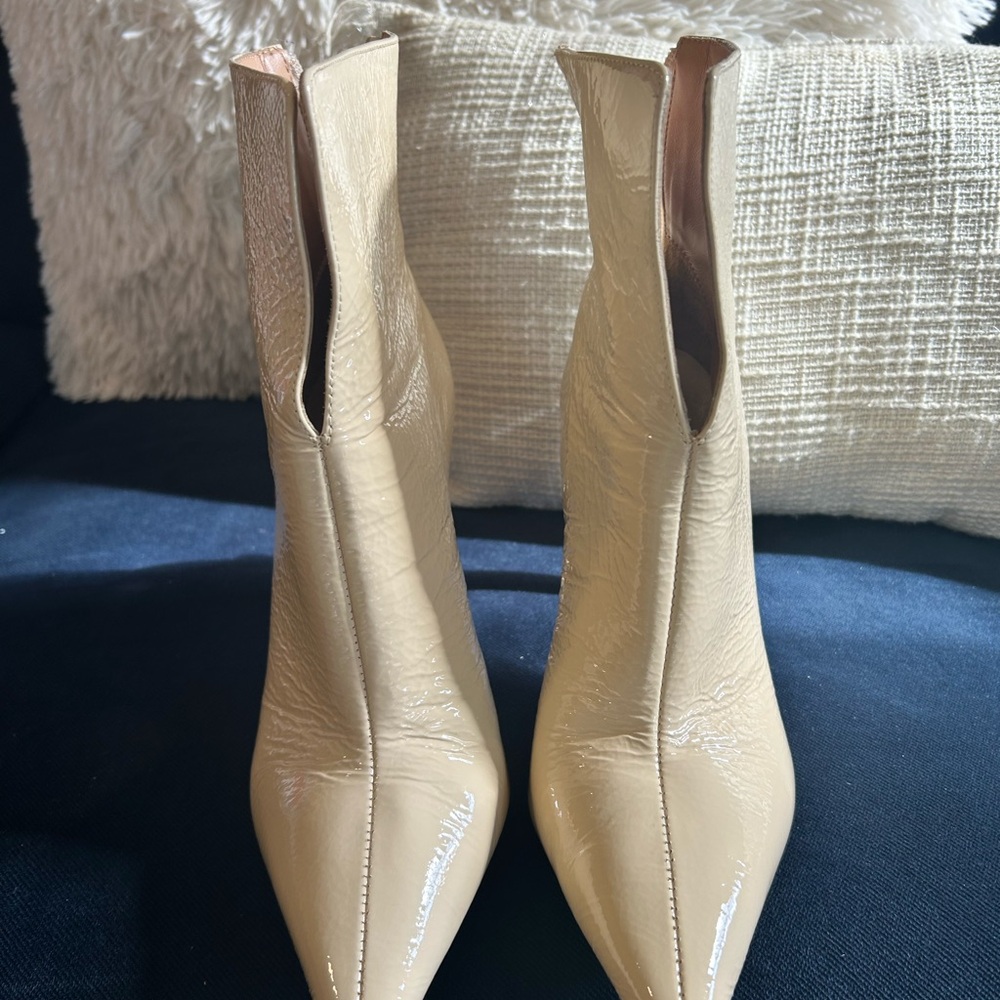 SCHUTZ Glossy Cream Ankle Booties